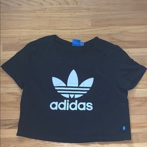 adidas black and white cropped t-shirt